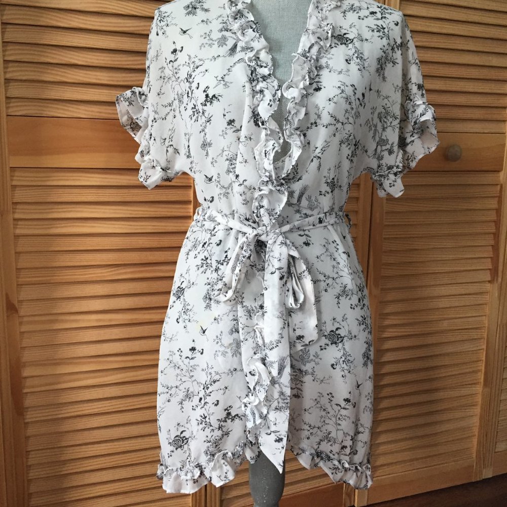 In Bloom Robe - Picture 12 of 16